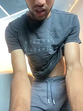 Snapshot of cutekaran chatting on 10/25/25, 08:22 cutekaran online show from 10/25/25, 08:22