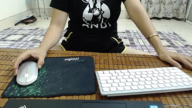 Snapshot of Ami_8x chatting on 09/21/25, 01:24 Ami 8x online show from 09/21/25, 01:24