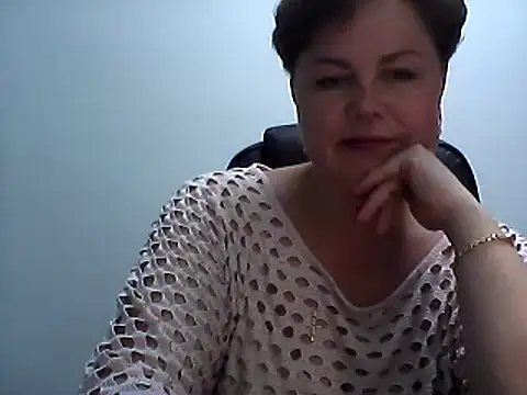 Snapshot of EllaLove2277 chatting on 09/08/25, 04:28 EllaLove2277 online show from 09/08/25, 04:28