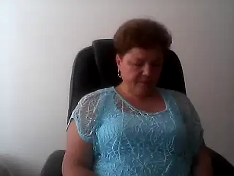 Snapshot of EllaLove2277 chatting on 09/14/25, 09:41 EllaLove2277 online show from 09/14/25, 09:41