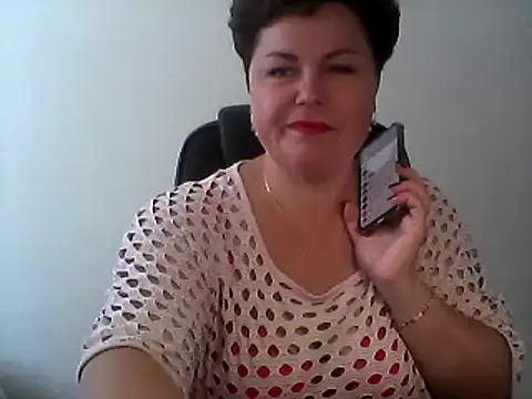 Snapshot of EllaLove2277 chatting on 09/21/25, 11:34 EllaLove2277 online show from 09/21/25, 11:34