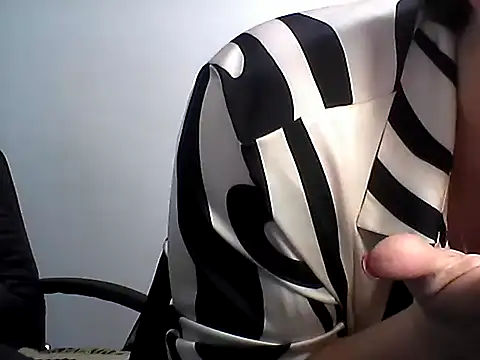 EllaLove2277 online show from 11/02/25, 09:44