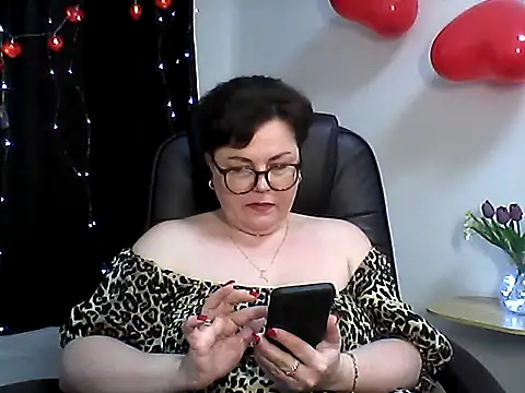 EllaLove2277 online show from 02/12/26, 07:25