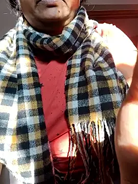 bitch-horny online show from 11/05/25, 02:22