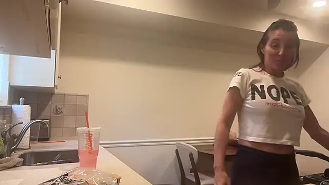 NurseStephania online show from 10/06/25, 01:41