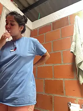 amberbakee online show from 12/01/25, 04:23