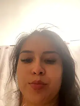 Snapshot of amberbakee chatting on 12/20/25, 02:46 amberbakee online show from 12/20/25, 02:46