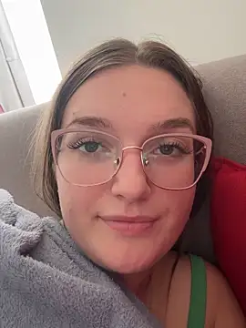 Snapshot of Bellatrisssaa chatting on 09/10/25, 08:25 Bellatrisssaa online show from 09/10/25, 08:25