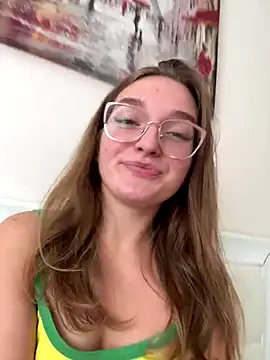 Snapshot of Bellatrisssaa chatting on 10/19/25, 11:44 Bellatrisssaa online show from 10/19/25, 11:44