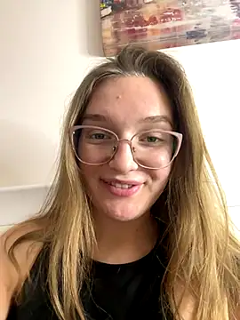 Snapshot of Bellatrisssaa chatting on 11/16/25, 04:12 Bellatrisssaa online show from 11/16/25, 04:12