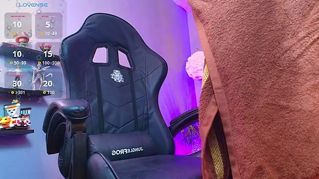 Snapshot of Gael_Meneses chatting on 09/19/25, 11:00 Gael Meneses online show from 09/19/25, 11:00