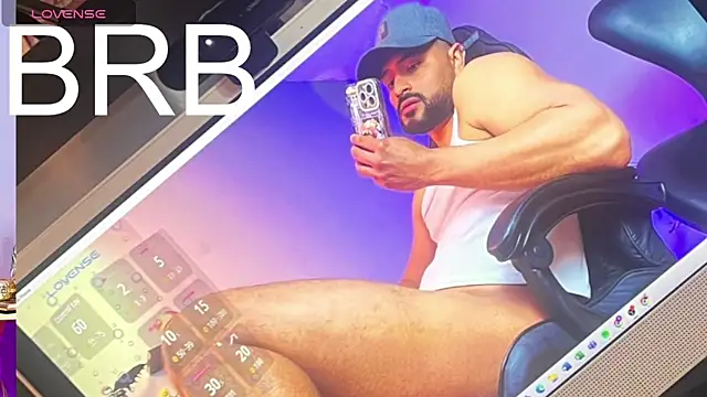 Snapshot of Gael_Meneses chatting on 10/13/25, 11:43 Gael Meneses online show from 10/13/25, 11:43