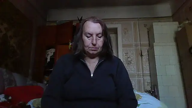 Snapshot of AnnaLive570 chatting on 11/02/25, 09:00 AnnaLive570 online show from 11/02/25, 09:00