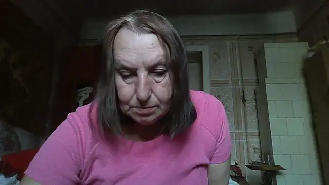 Snapshot of AnnaLive570 chatting on 11/11/25, 09:53 AnnaLive570 online show from 11/11/25, 09:53