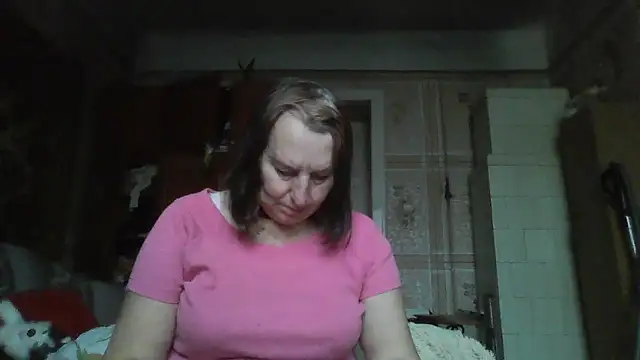 Snapshot of AnnaLive570 chatting on 11/16/25, 09:59 AnnaLive570 online show from 11/16/25, 09:59