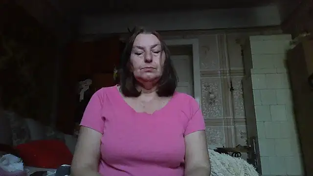 Snapshot of AnnaLive570 chatting on 11/17/25, 12:22 AnnaLive570 online show from 11/17/25, 12:22