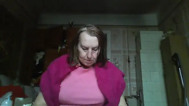 Snapshot of AnnaLive570 chatting on 11/23/25, 07:41 AnnaLive570 online show from 11/23/25, 07:41