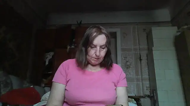 Snapshot of AnnaLive570 chatting on 11/27/25, 11:12 AnnaLive570 online show from 11/27/25, 11:12