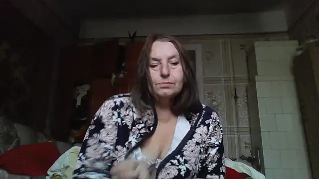 Snapshot of AnnaLive570 chatting on 12/04/25, 12:36 AnnaLive570 online show from 12/04/25, 12:36