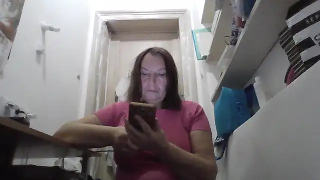 Snapshot of AnnaLive570 chatting on 12/16/25, 05:34 AnnaLive570 online show from 12/16/25, 05:34