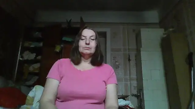 Snapshot of AnnaLive570 chatting on 12/21/25, 09:05 AnnaLive570 online show from 12/21/25, 09:05