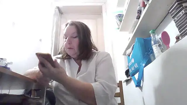 Snapshot of AnnaLive570 chatting on 01/08/26, 05:32 AnnaLive570 online show from 01/08/26, 05:32