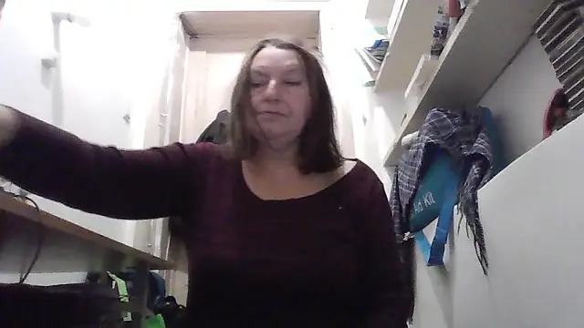 Snapshot of AnnaLive570 chatting on 01/13/26, 05:24 AnnaLive570 online show from 01/13/26, 05:24