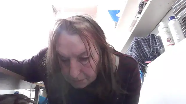 Snapshot of AnnaLive570 chatting on 02/01/26, 06:12 AnnaLive570 online show from 02/01/26, 06:12