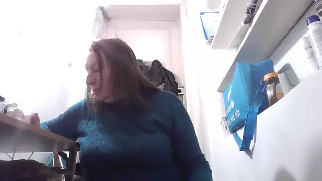 Snapshot of AnnaLive570 chatting on 02/07/26, 06:39 AnnaLive570 online show from 02/07/26, 06:39