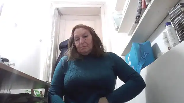 Snapshot of AnnaLive570 chatting on 02/10/26, 05:11 AnnaLive570 online show from 02/10/26, 05:11