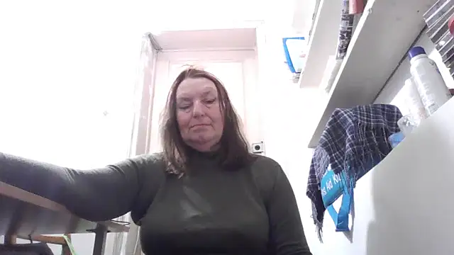 Snapshot of AnnaLive570 chatting on 03/04/26, 05:35 AnnaLive570 online show from 03/04/26, 05:35