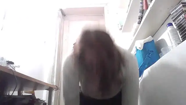 Snapshot of AnnaLive570 chatting on 03/17/26, 05:22 AnnaLive570 online show from 03/17/26, 05:22