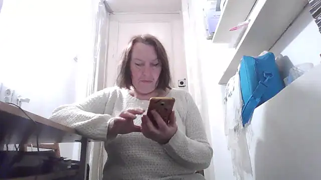 Snapshot of AnnaLive570 chatting on 03/27/26, 05:24 AnnaLive570 online show from 03/27/26, 05:24