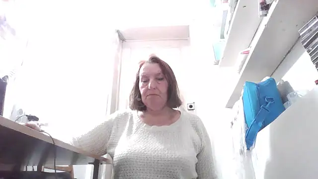 Snapshot of AnnaLive570 chatting on 03/27/26, 12:16 AnnaLive570 online show from 03/27/26, 12:16