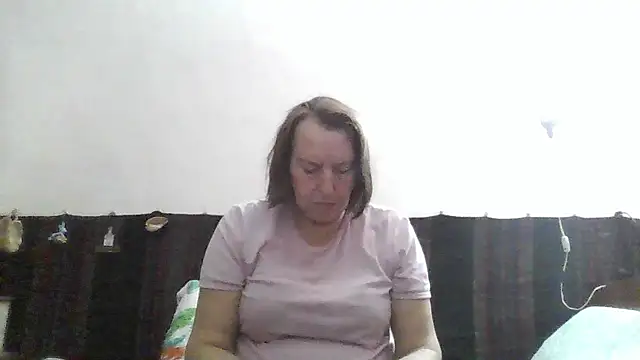 Snapshot of AnnaLive570 chatting on 03/31/26, 10:54 AnnaLive570 online show from 03/31/26, 10:54