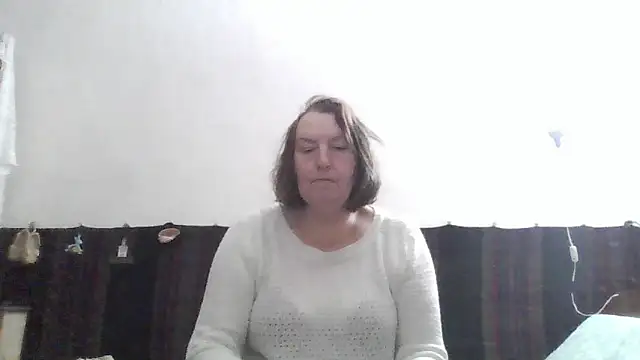 Snapshot of AnnaLive570 chatting on 04/02/26, 12:41 AnnaLive570 online show from 04/02/26, 12:41