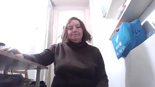 Snapshot of AnnaLive570 chatting on 04/08/26, 04:23 AnnaLive570 online show from 04/08/26, 04:23