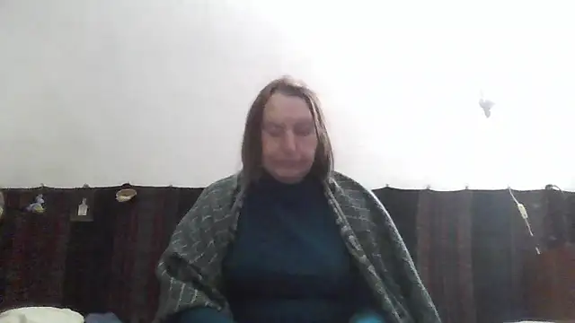 Snapshot of AnnaLive570 chatting on 04/10/26, 01:33 AnnaLive570 online show from 04/10/26, 01:33