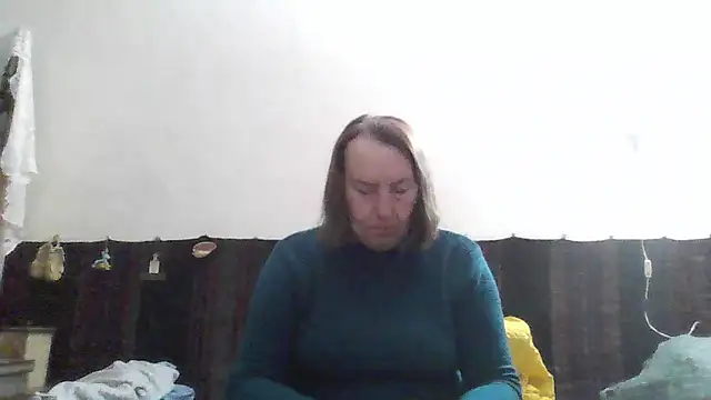 Snapshot of AnnaLive570 chatting on 04/16/26, 01:39 AnnaLive570 online show from 04/16/26, 01:39