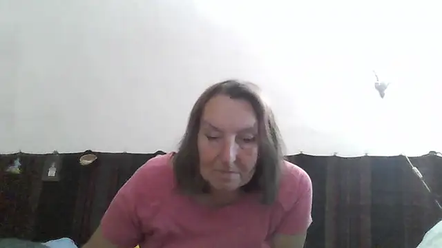 Snapshot of AnnaLive570 chatting on 06/15/26, 03:14 AnnaLive570 online show from 06/15/26, 03:14