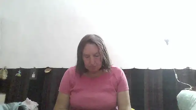 Snapshot of AnnaLive570 chatting on 06/17/26, 03:31 AnnaLive570 online show from 06/17/26, 03:31