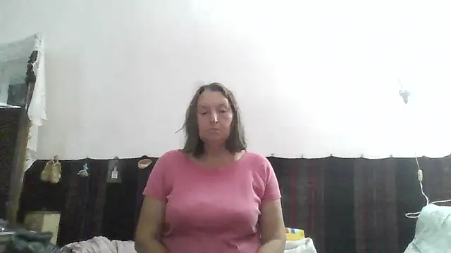 Snapshot of AnnaLive570 chatting on 06/20/26, 03:04 AnnaLive570 online show from 06/20/26, 03:04