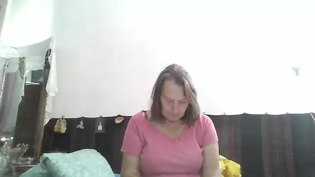 Snapshot of AnnaLive570 chatting on 06/25/26, 05:12 AnnaLive570 online show from 06/25/26, 05:12