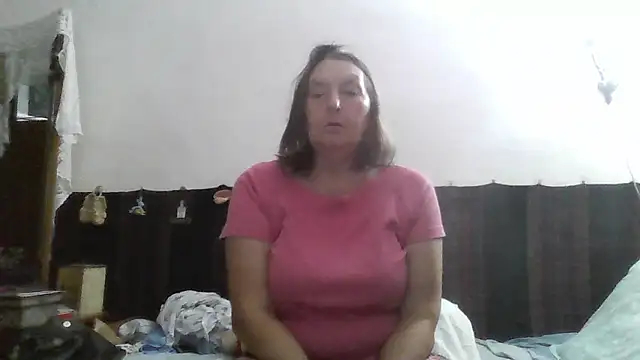 Snapshot of AnnaLive570 chatting on 06/27/26, 12:26 AnnaLive570 online show from 06/27/26, 12:26