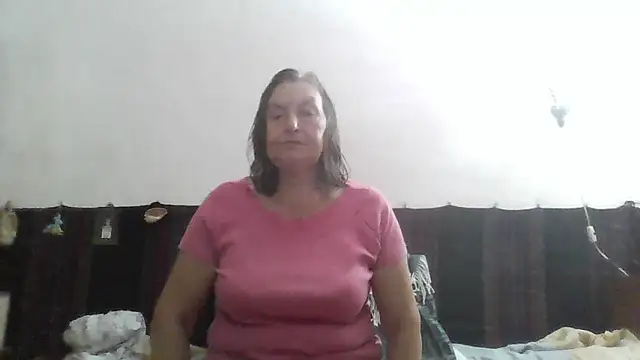 Snapshot of AnnaLive570 chatting on 07/13/26, 03:42 AnnaLive570 online show from 07/13/26, 03:42