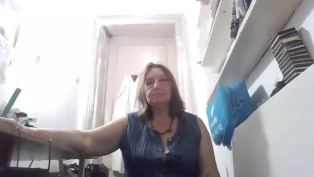 Snapshot of AnnaLive570 chatting on 07/14/26, 10:21 AnnaLive570 online show from 07/14/26, 10:21