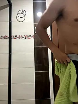 0anonimo bottom1 online show from 09/10/25, 01:49