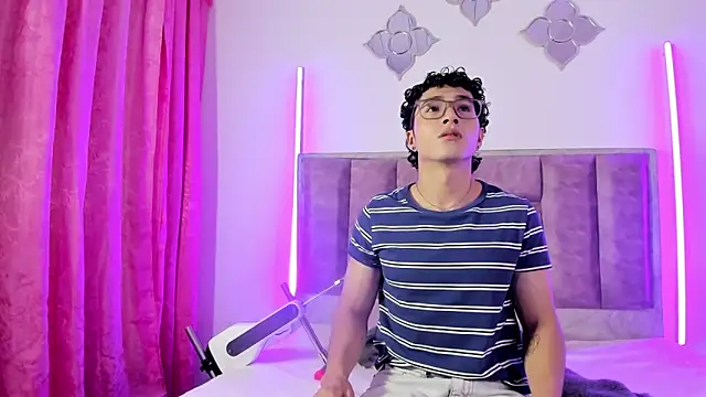 0anonimo bottom1 online show from 09/14/25, 07:46