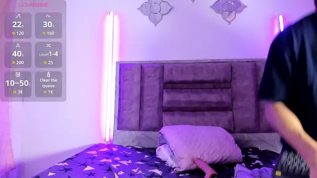 0anonimo bottom1 online show from 10/10/25, 01:43