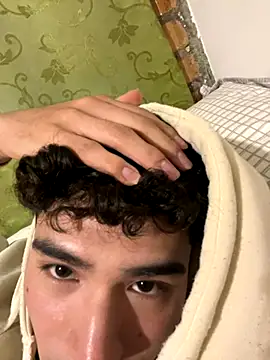 0anonimo bottom1 online show from 10/29/25, 12:57